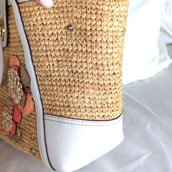 Coach Hamptons Straw Floral Applique Weekender Tote Coral/White & Wristlet NWT - Picture 15 of 17